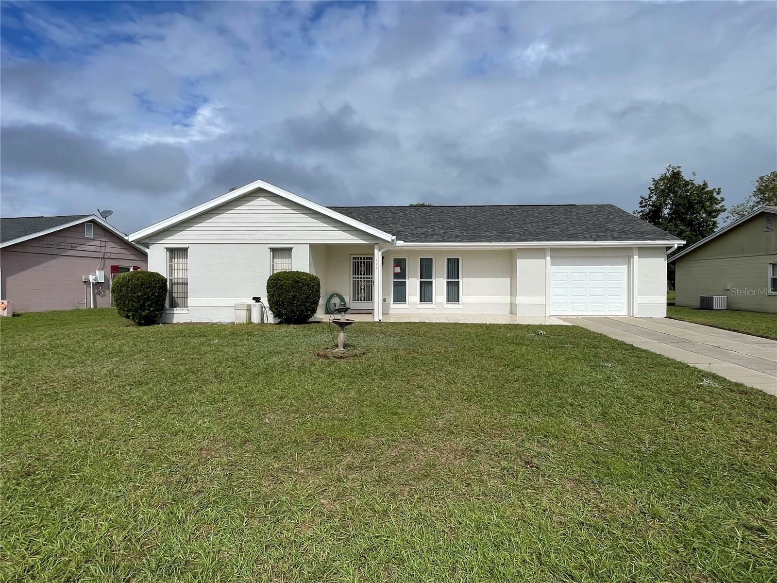 Property Photo:  177 E Cedarwood Circle  FL 34743 