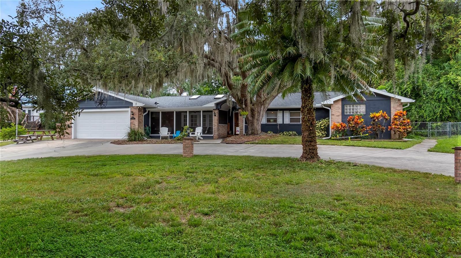 Property Photo:  11020 Oleander Drive  FL 34711 