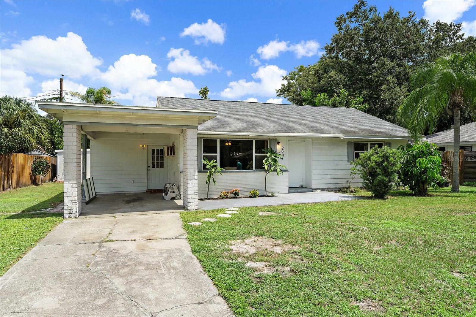 Property Photo:  2667 Cheryle Lane  FL 34237 