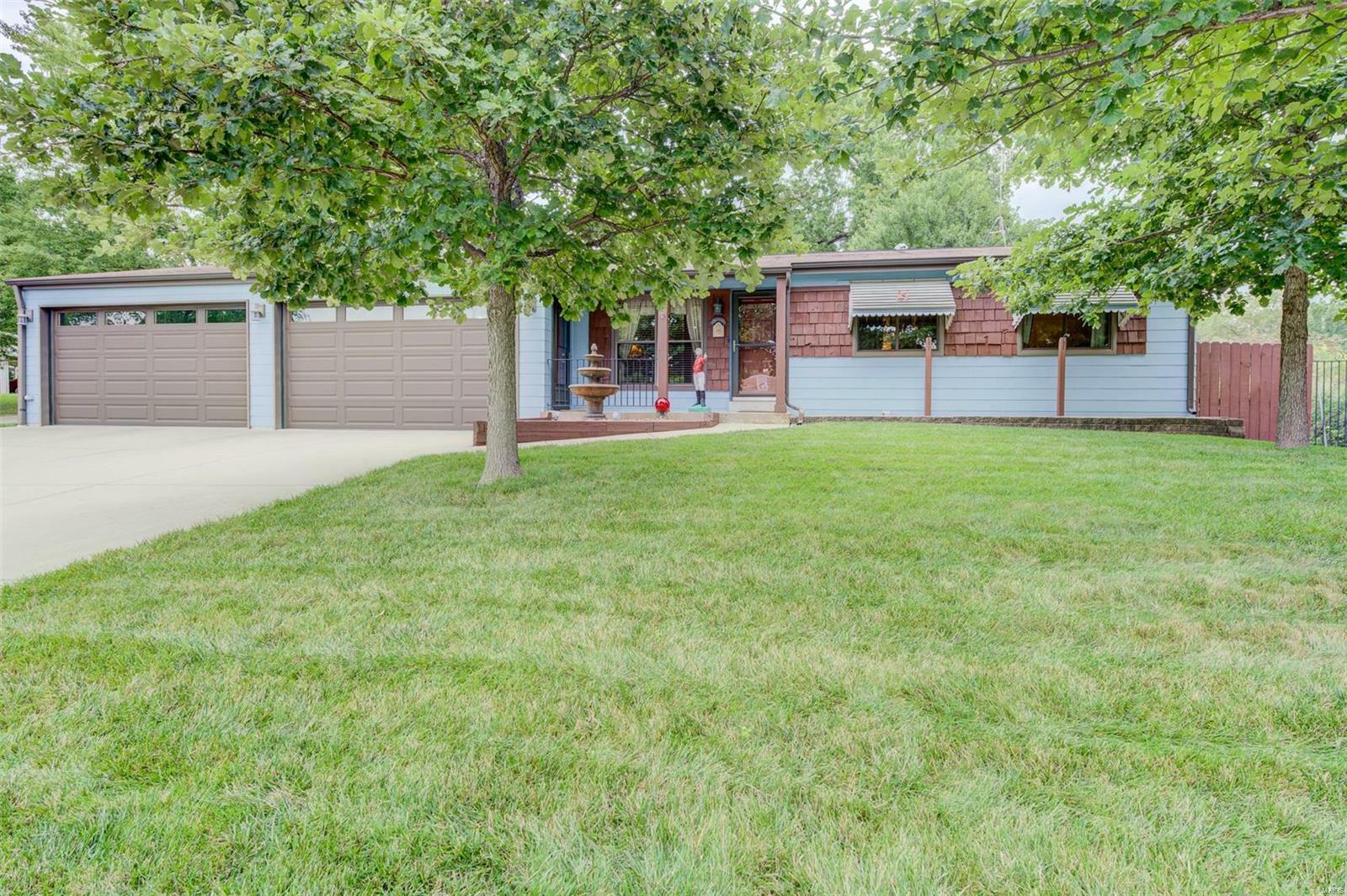 Property Photo:  2918 Sprucewood Drive  MO 63043 