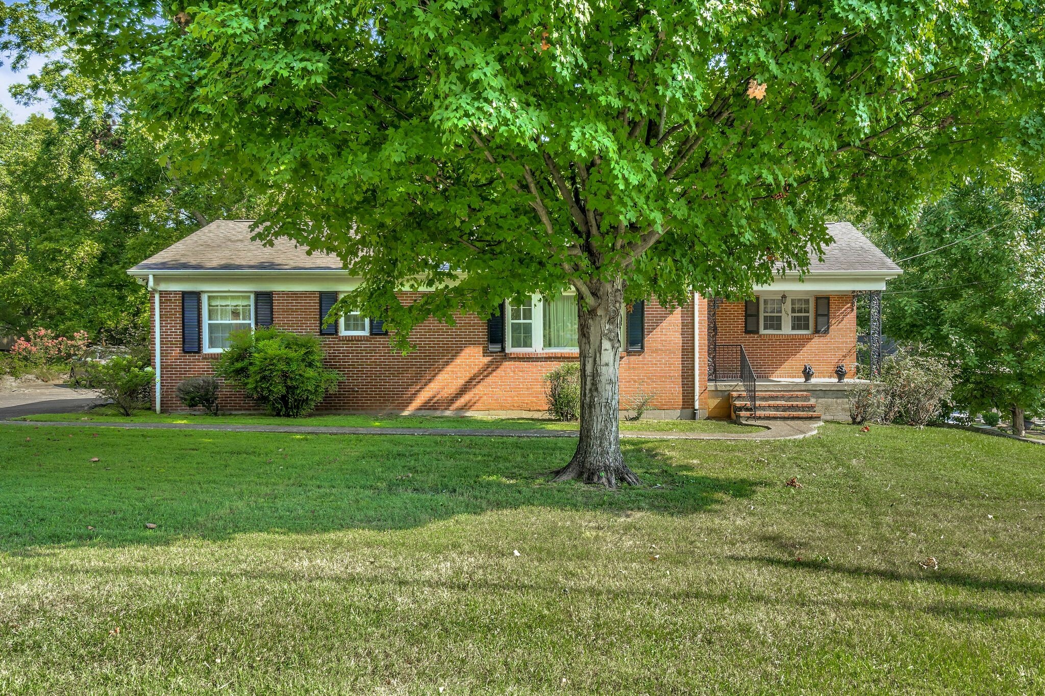 Property Photo:  109 Carolyn Ave  TN 37064 