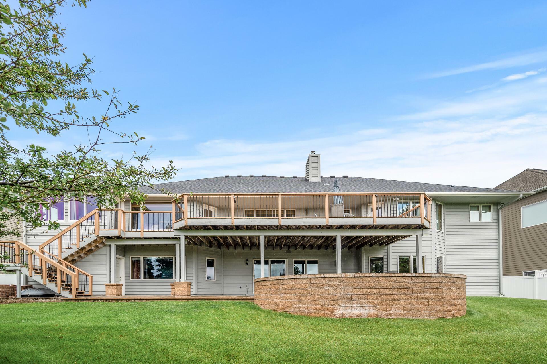 Property Photo:  2331 Fawn Hill Court  MN 55317 