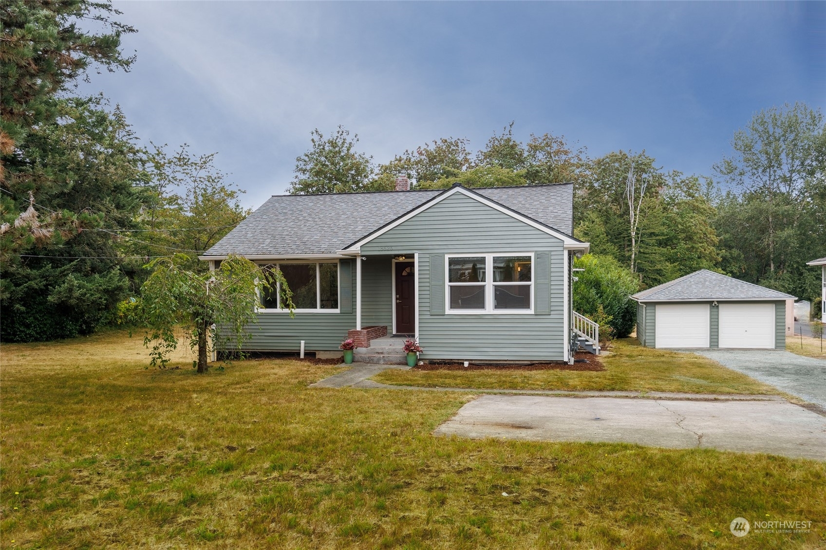 Property Photo:  18626 116th Avenue SE  WA 98058 