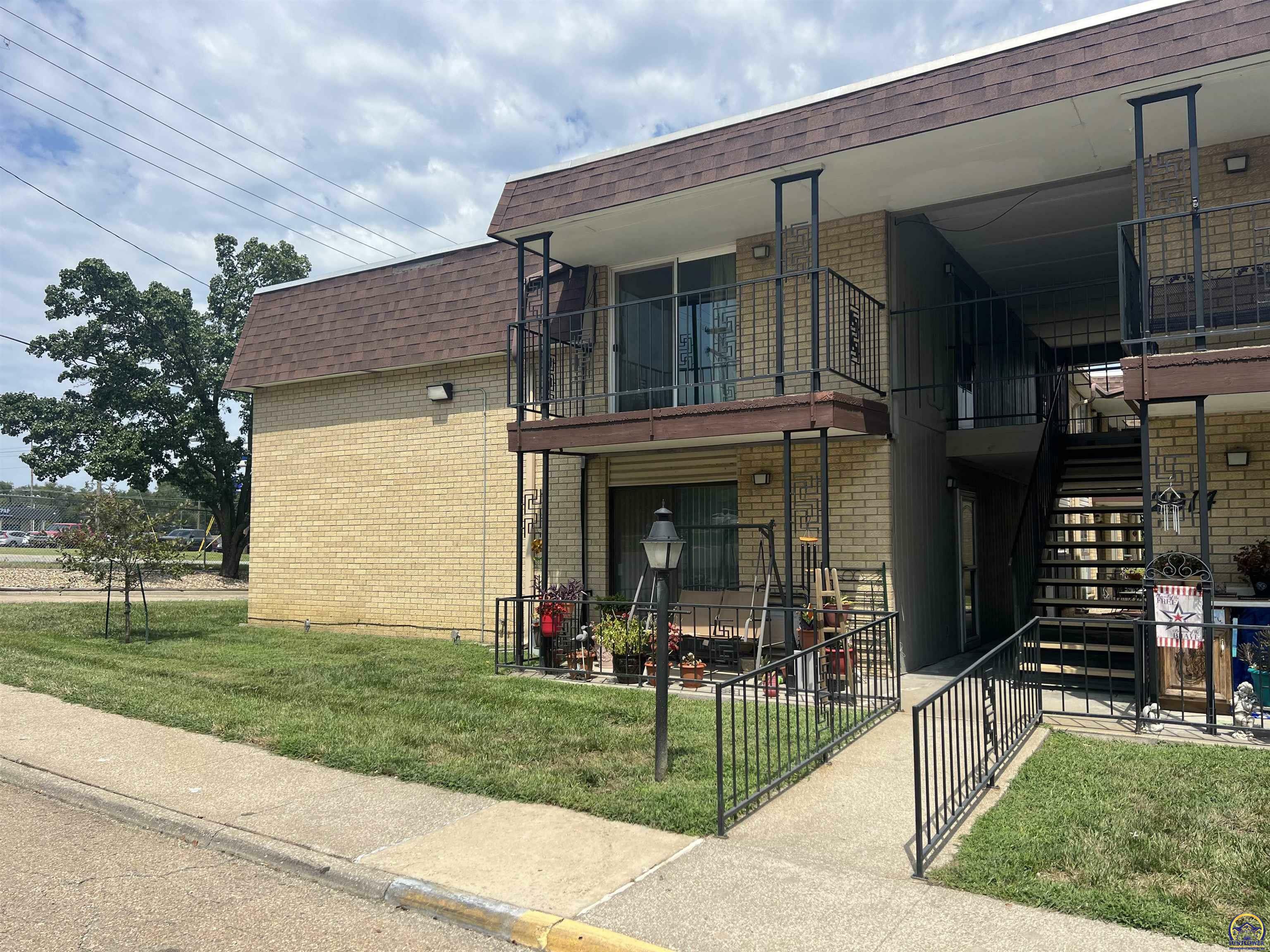 2914 SW Lydia Ave Unit 204  Topeka KS 66614 photo