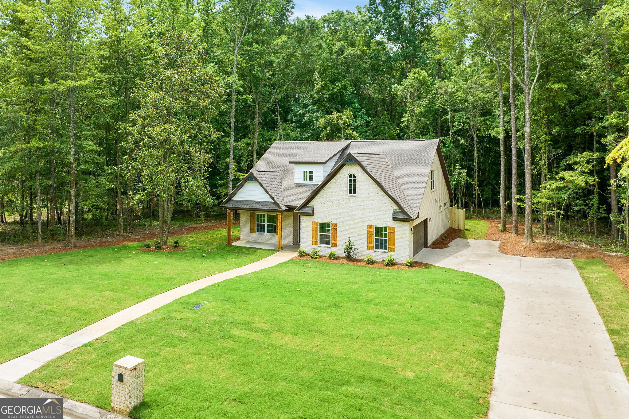 Property Photo:  2003 Moores Mill Drive  AL 36863 