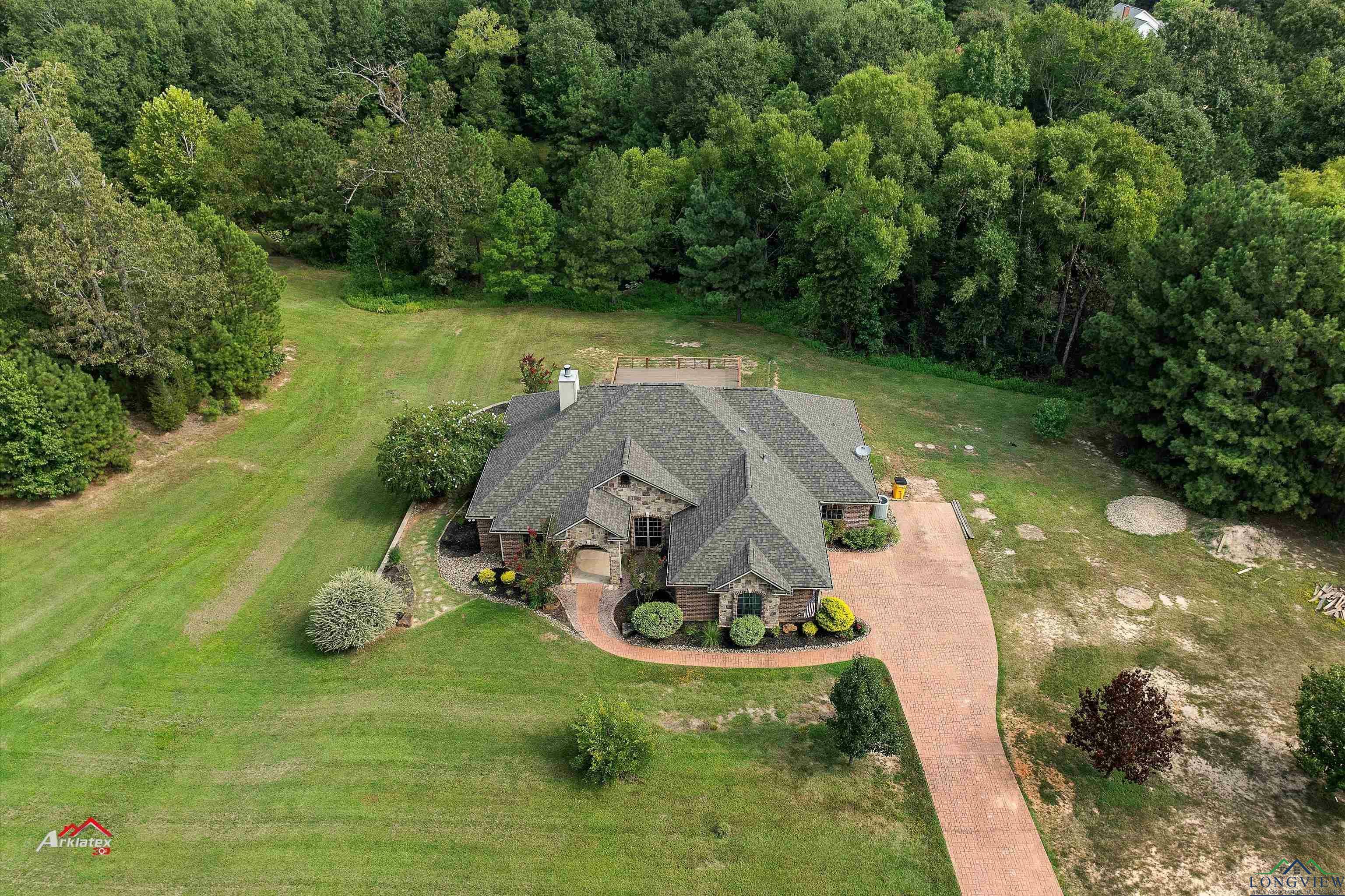 Property Photo:  325 Scottsville Xing  TX 75672 