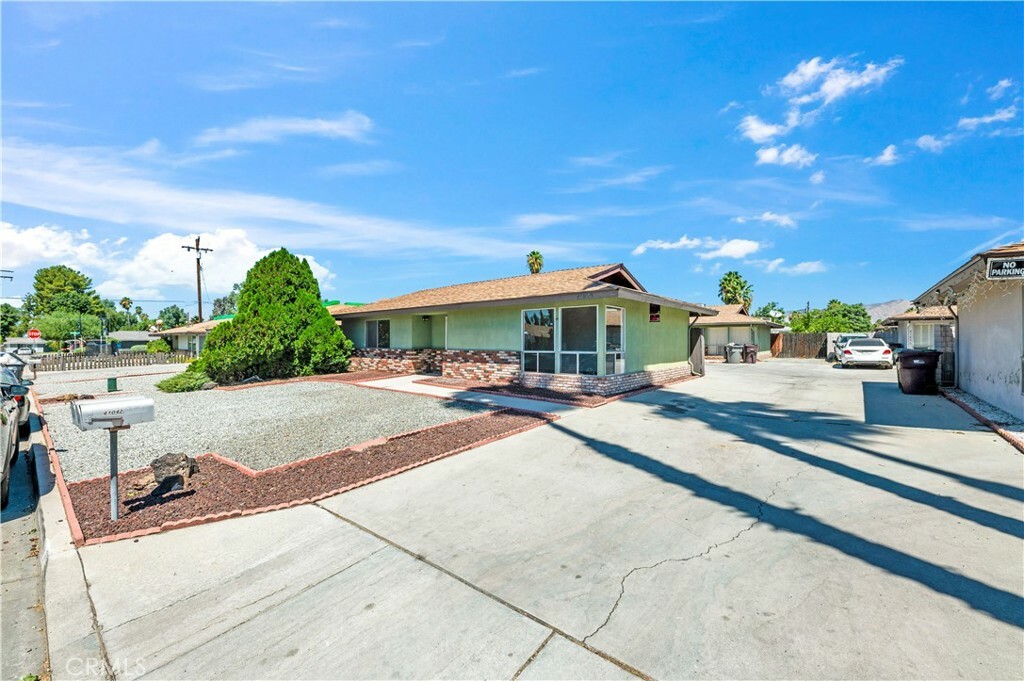 Property Photo:  41040 Beachwood Avenue  CA 92544 