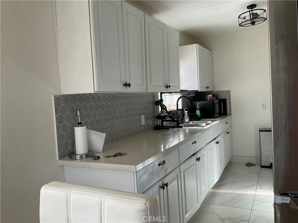 Property Photo:  2534 E El Segundo Boulevard  CA 90222 