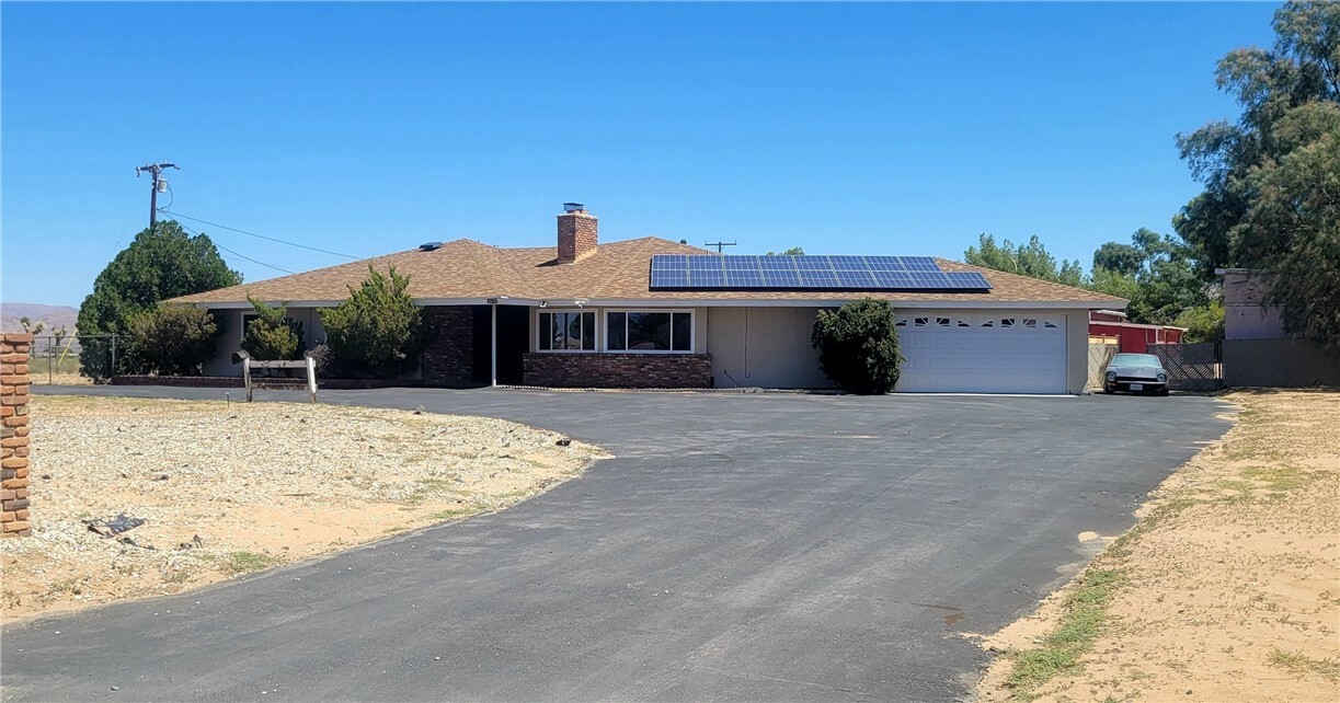 12430 Pawnee Road  Apple Valley CA 92308 photo