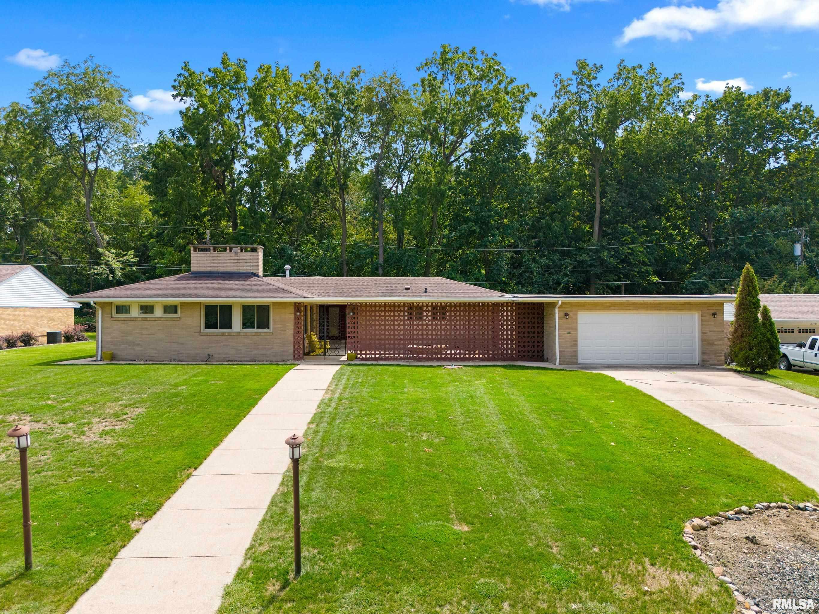 60 Laurel Drive  Canton IL 61520 photo