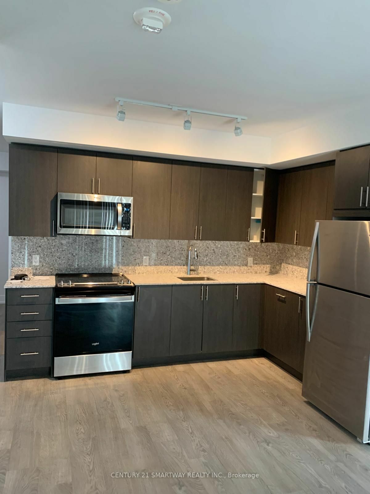 Property Photo:  2550 Simcoe St N 217  ON L1L 0R5 