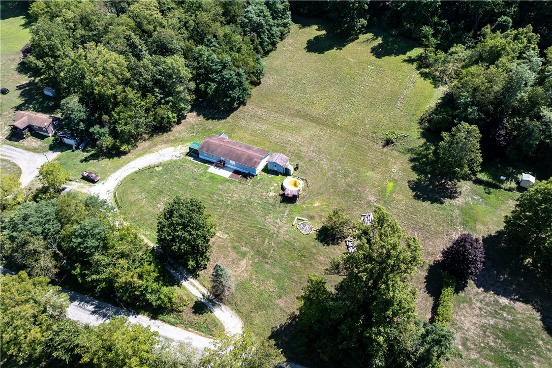 Property Photo:  610 Pleasant Valley Rd  PA 15301 