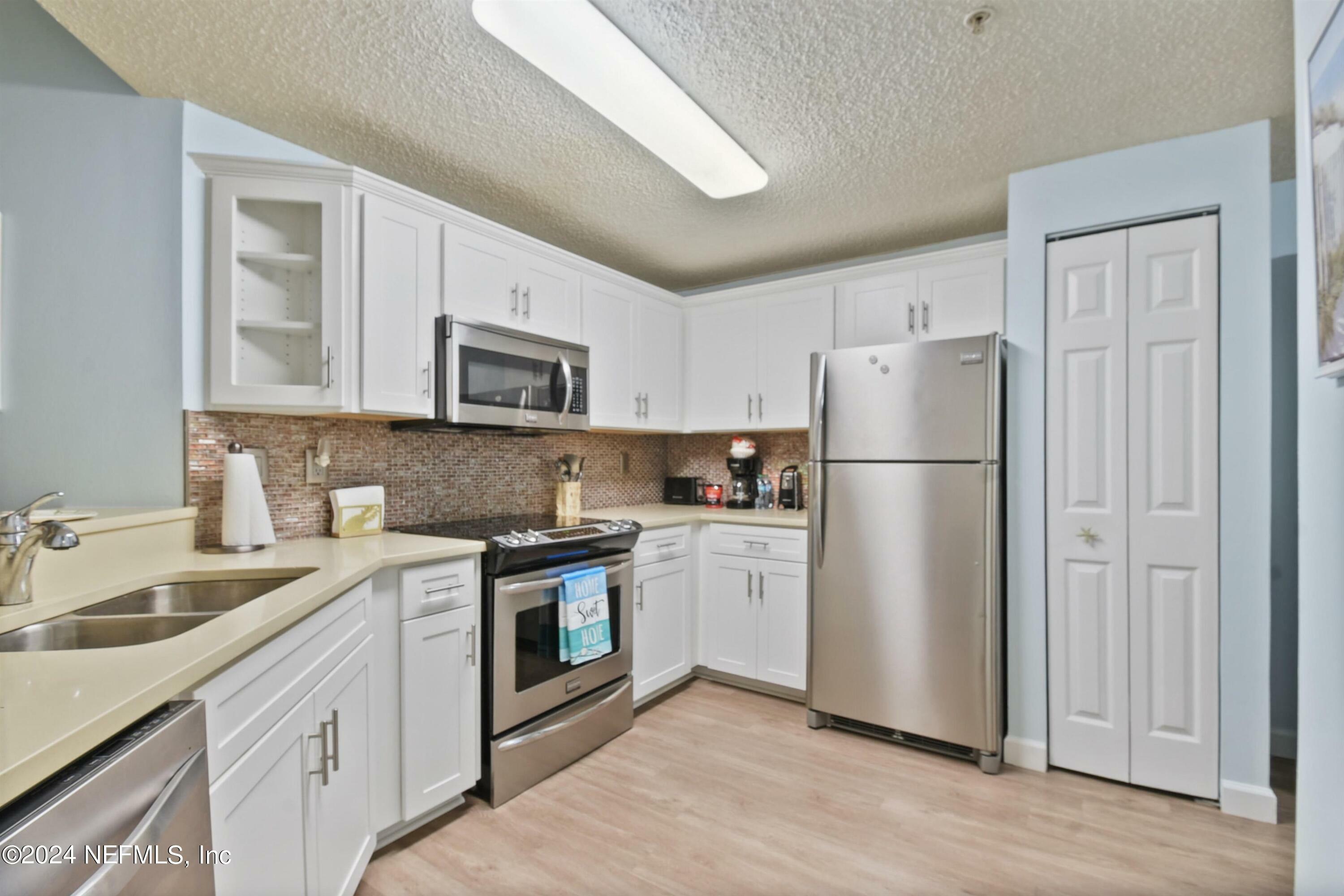 Property Photo:  1010 Bella Vista Boulevard 4-112  FL 32084 