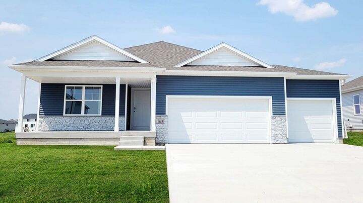 2522 E 47th Street  Des Moines IA 50317 photo