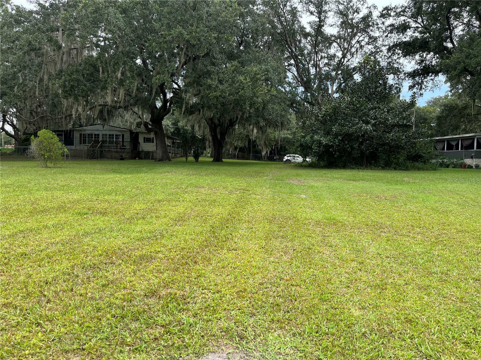 Property Photo:  204 SE 167th Court  FL 34488 