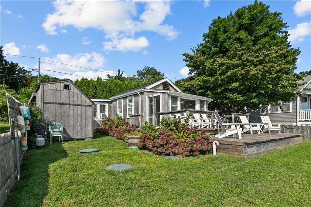 Property Photo:  61 Bayside Avenue  RI 02871 