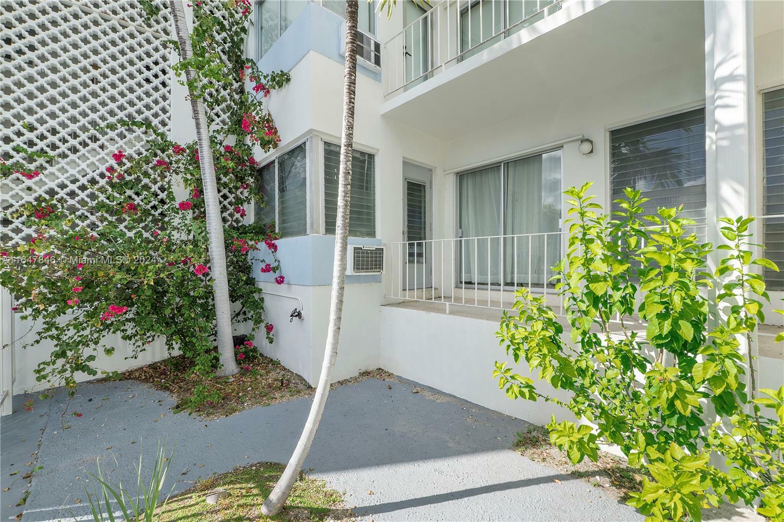 Property Photo:  641 Espanola Way 4  FL 33139 