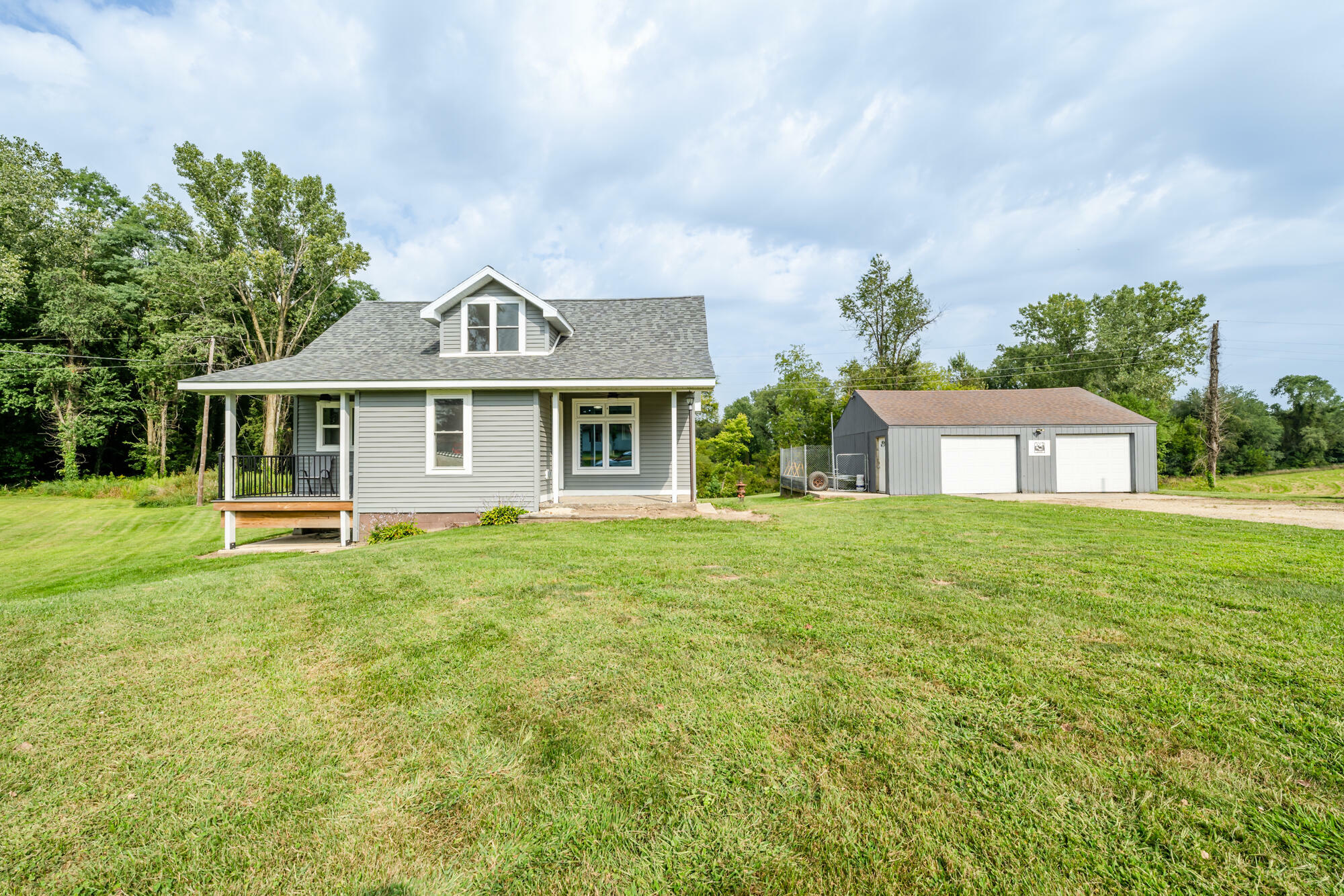 Property Photo:  2889 Hochberger Road  MI 49111 