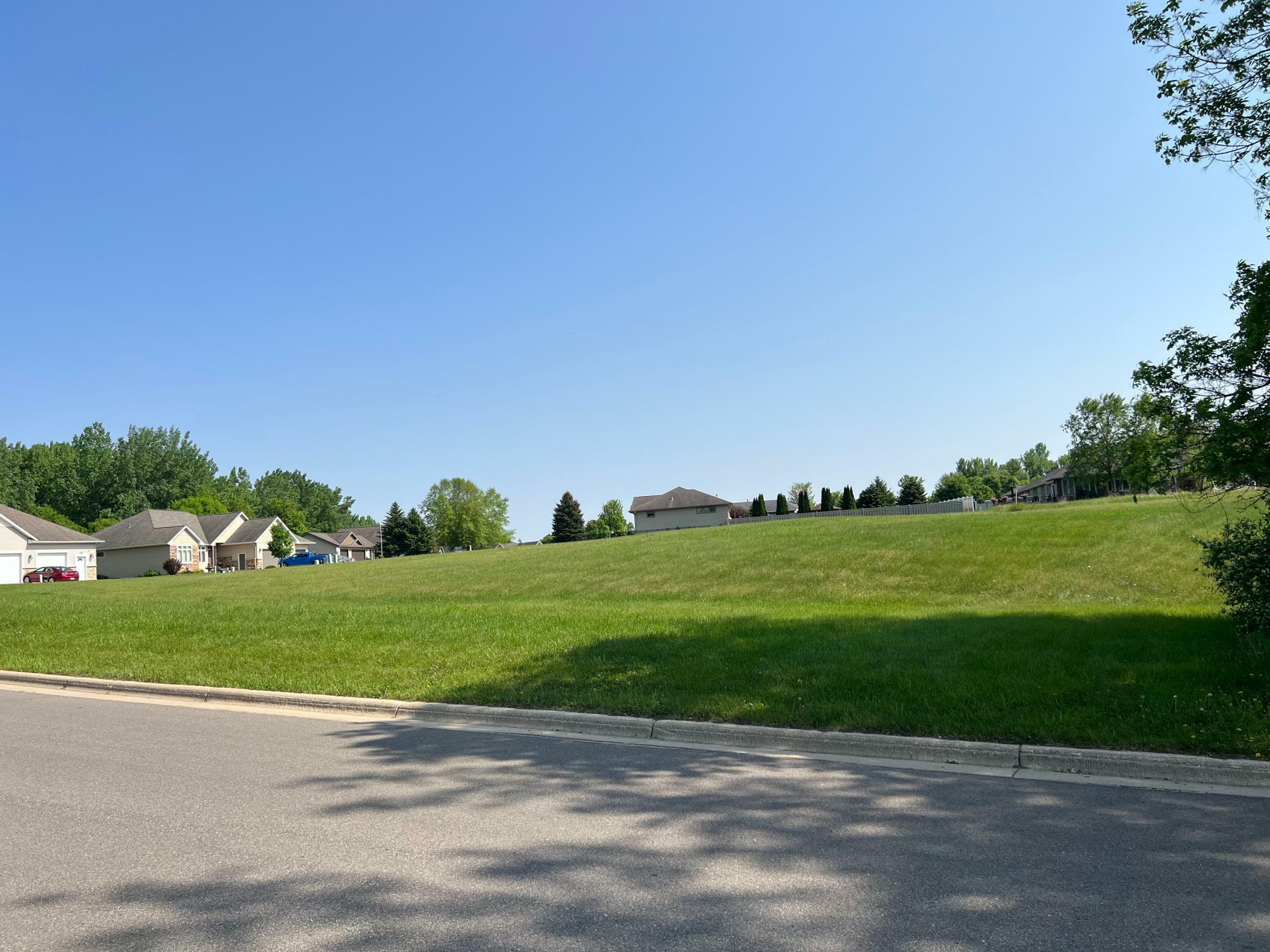 Property Photo:  521 Milrose Circle  MN 56007 