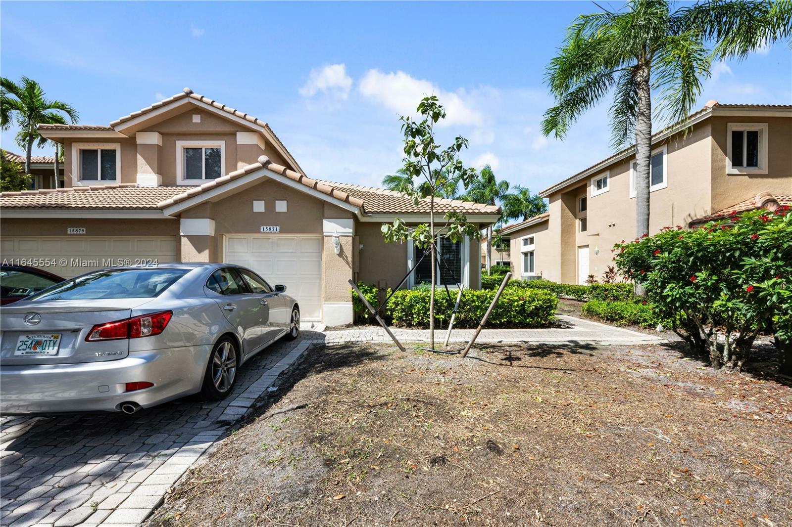 15871 SW 12th St  Pembroke Pines FL 33027 photo