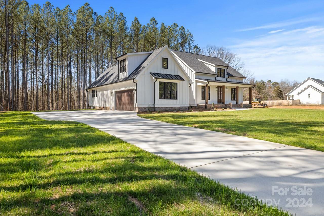 Property Photo:  2367 Lee Lawing Road  NC 28092 