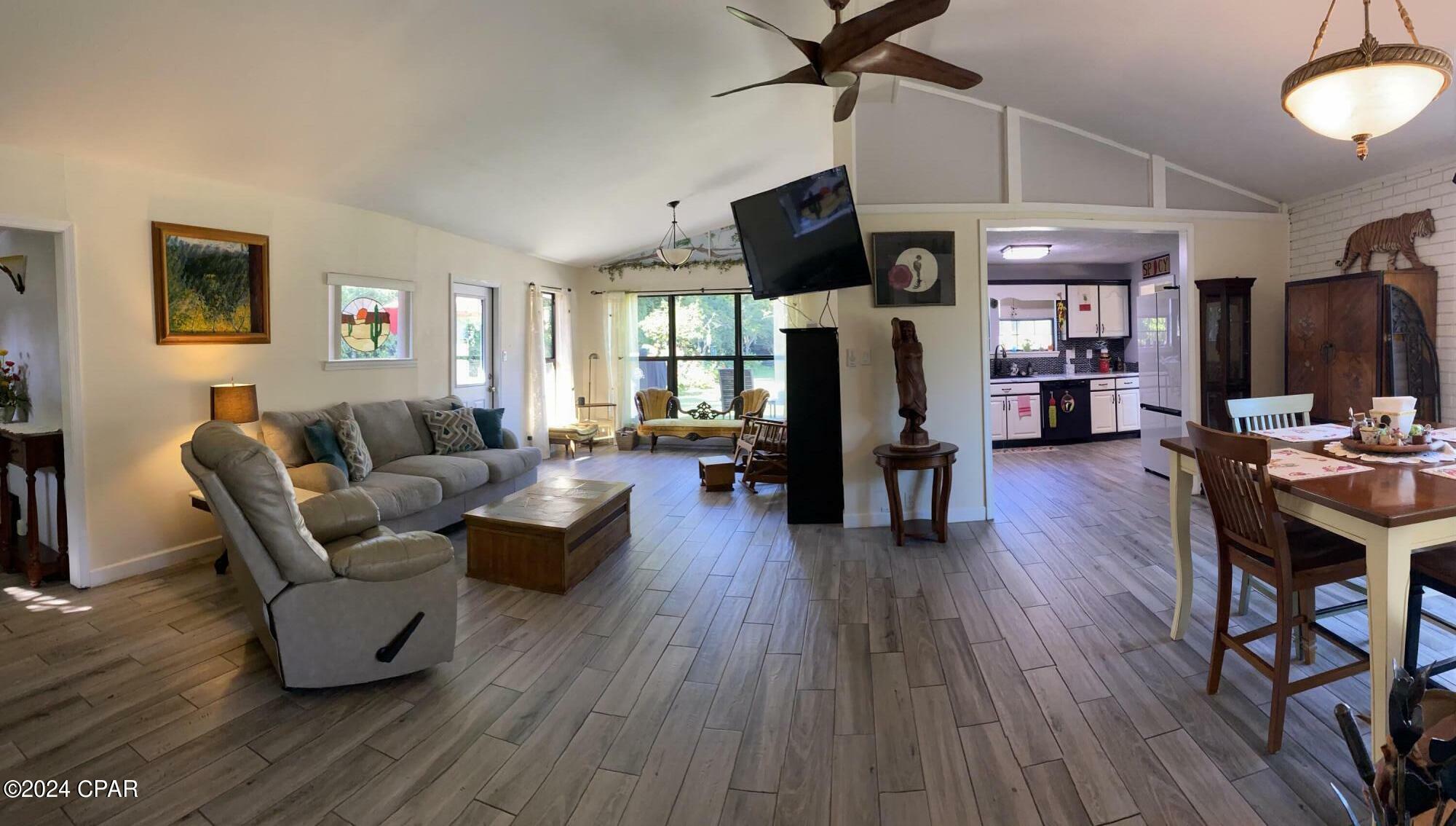 Property Photo:  903 Buena Vista Boulevard  FL 32401 