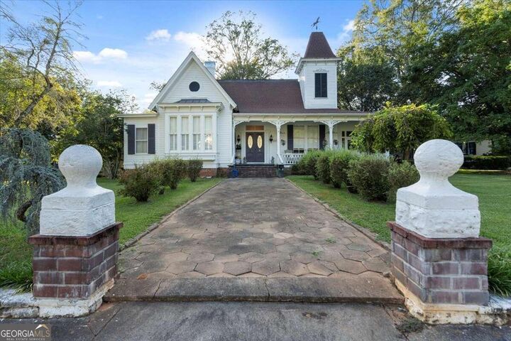 Property Photo: 408 S Alexander Avenue GA 30673