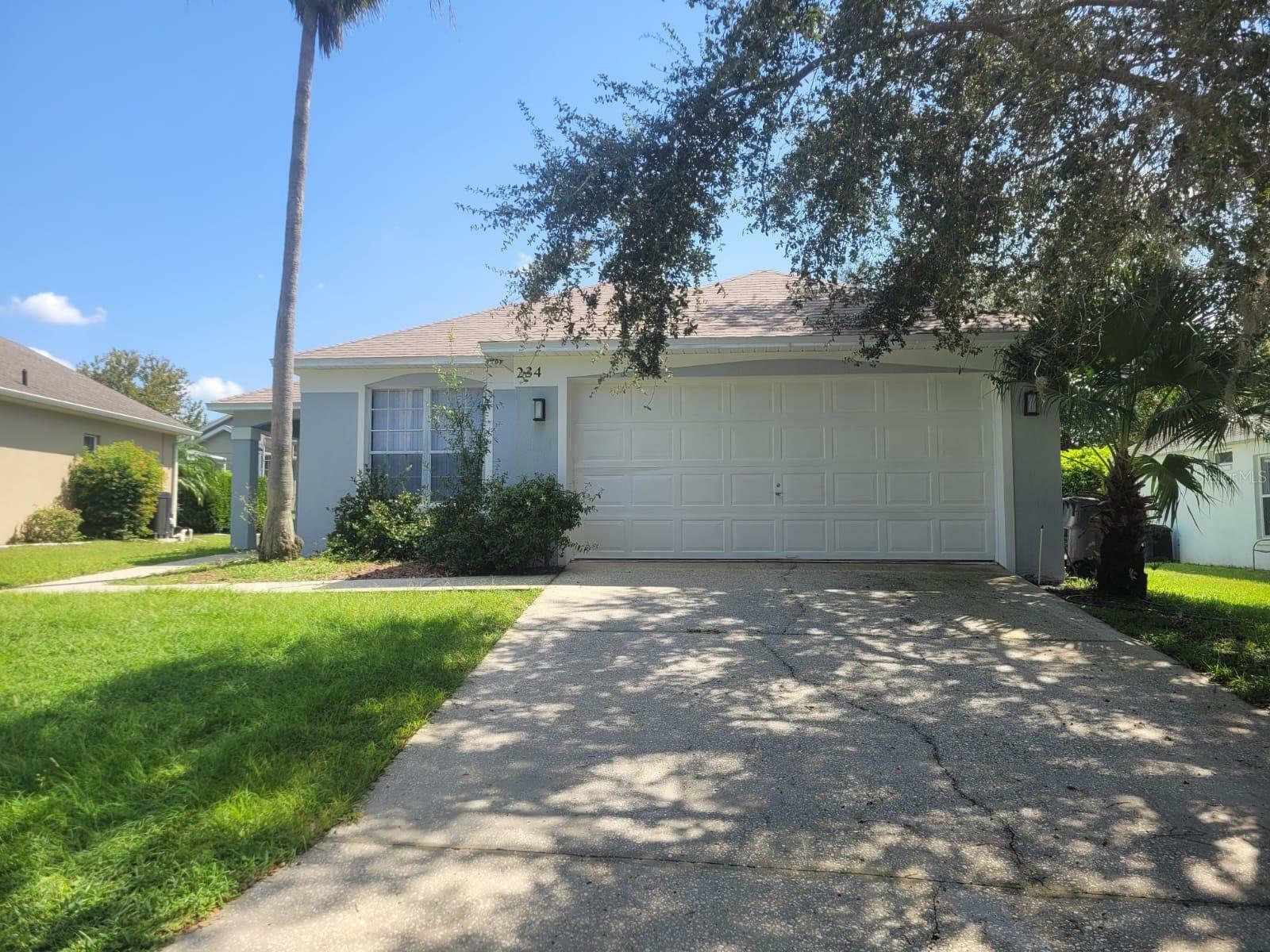 Property Photo:  234 Santana Place  FL 33897 