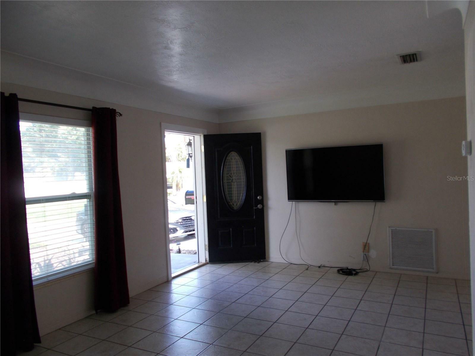 Property Photo:  3120 66th Way N  FL 33710 