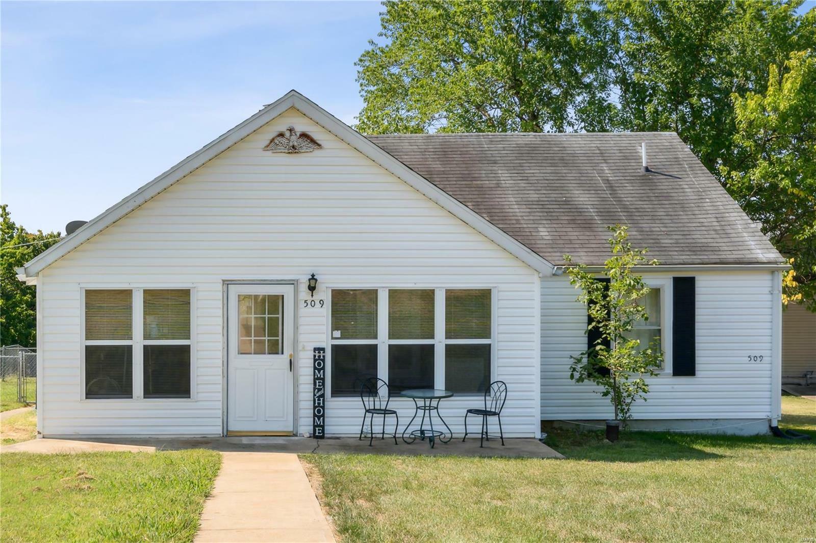 Property Photo:  509 Lueking Drive  MO 63020 