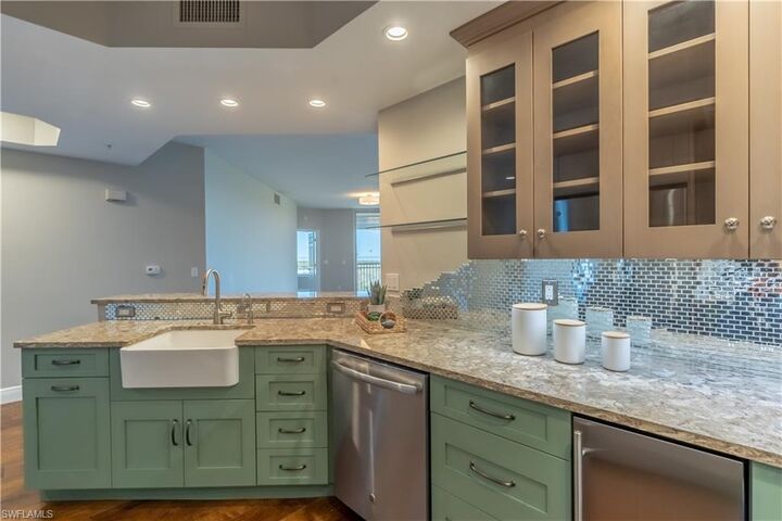 Property Photo:  1001 Arbor Lake Dr 607  FL 34110 