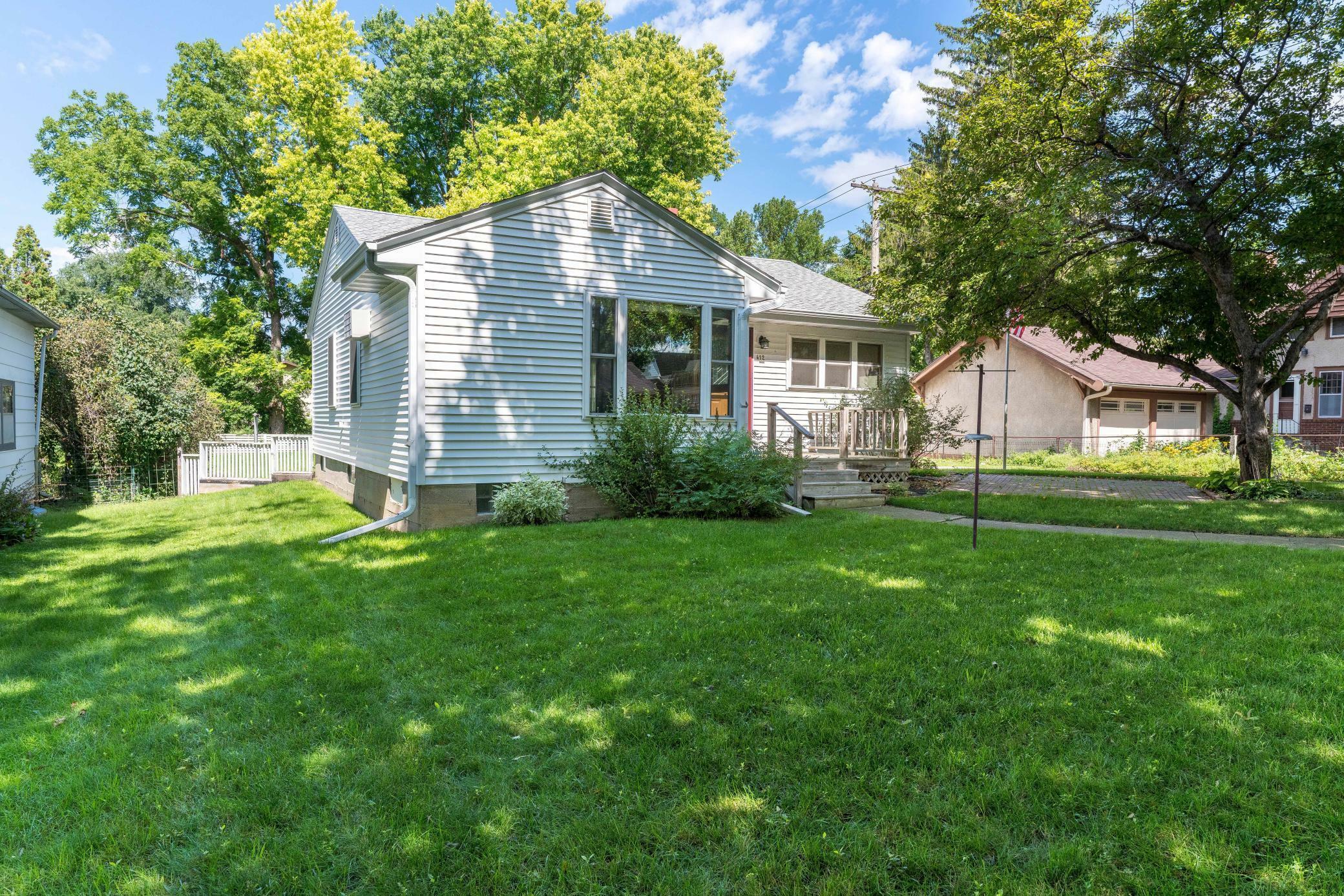 Property Photo:  412 W Beech Avenue  MN 56537 