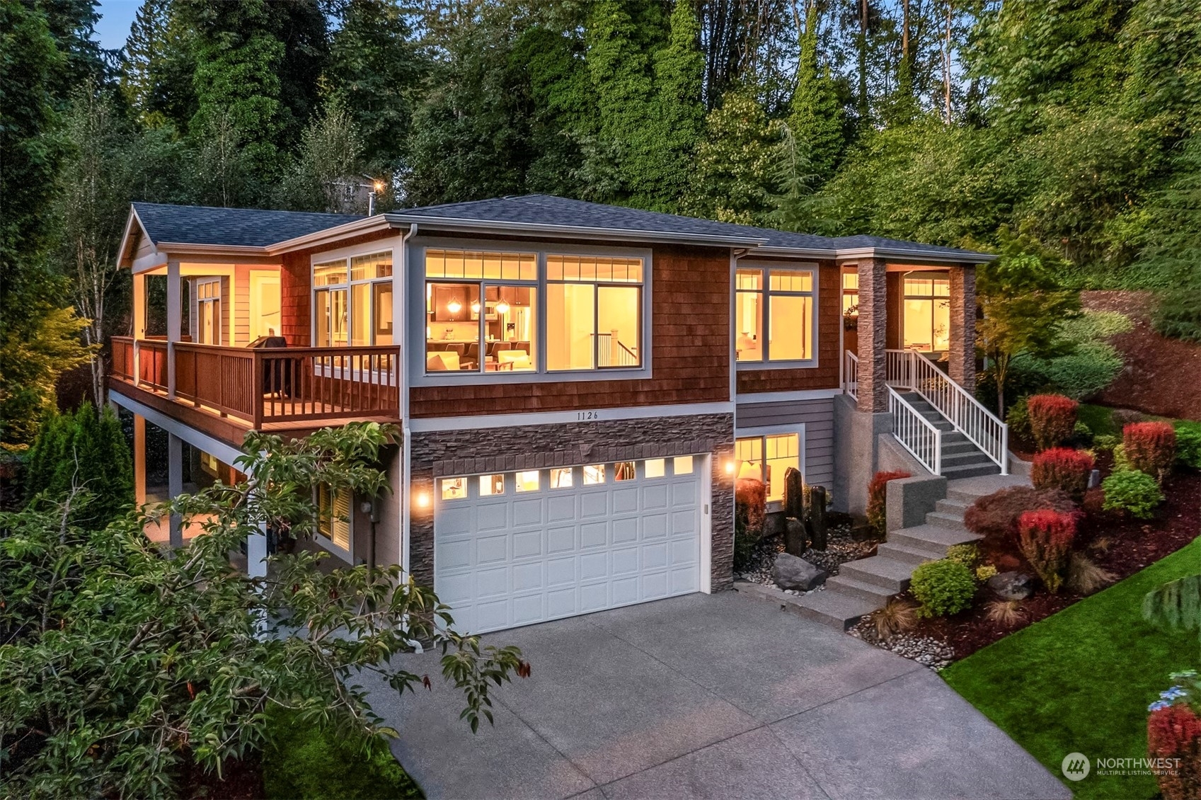 Property Photo:  1126 Alexander Avenue  WA 98033 