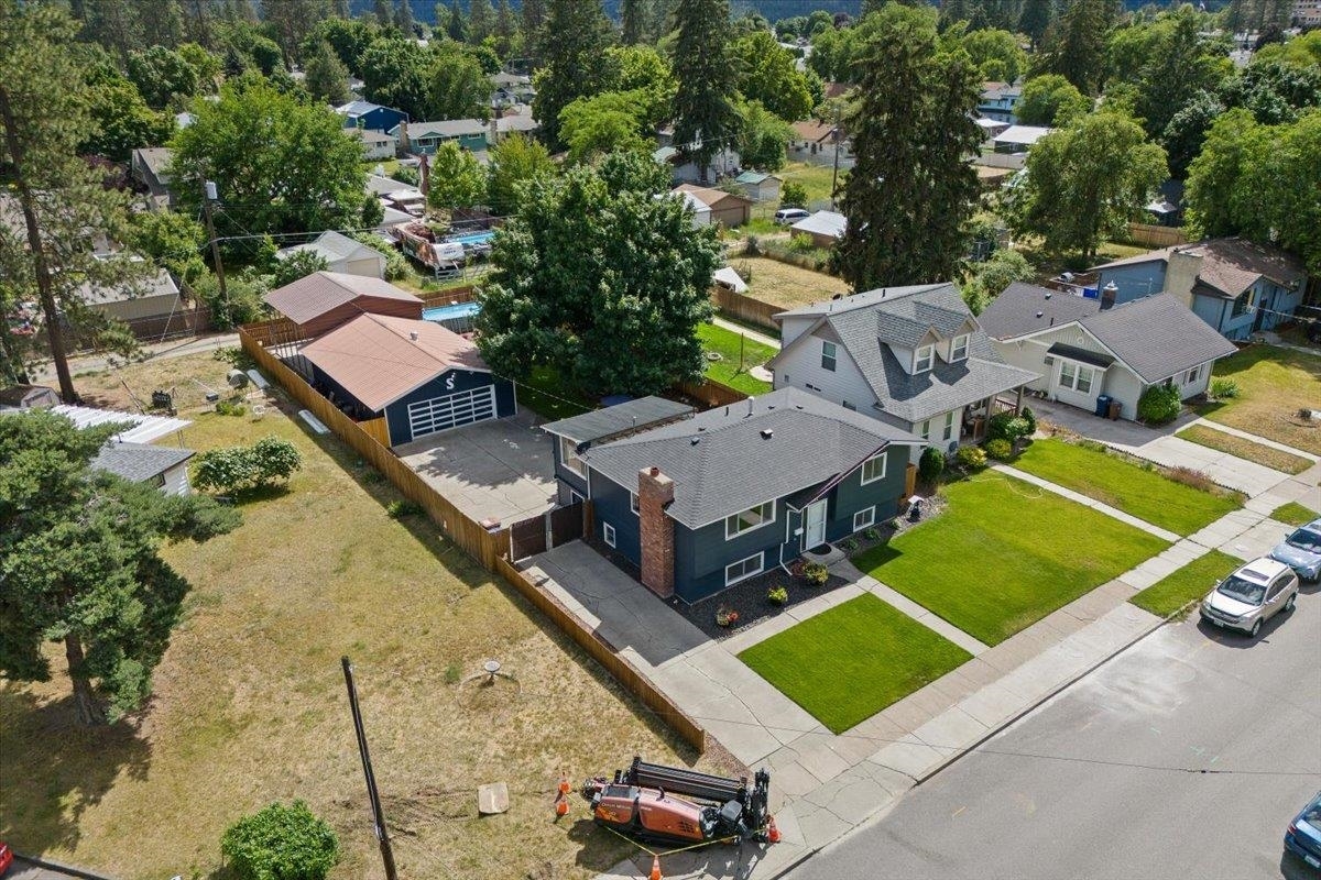 Property Photo:  3805 W Crown Ave  WA 99205 