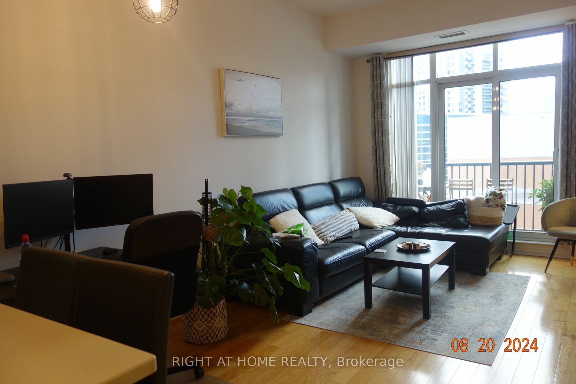 Property Photo:  320 City Centre Drive Ctre S 315  ON L5B 4P8 