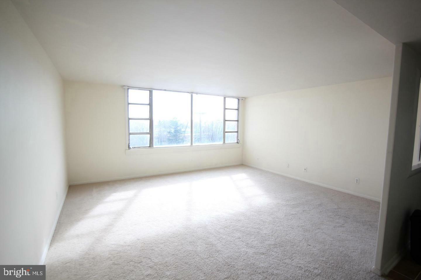 Property Photo:  4600 Duke Street 522  VA 22304 