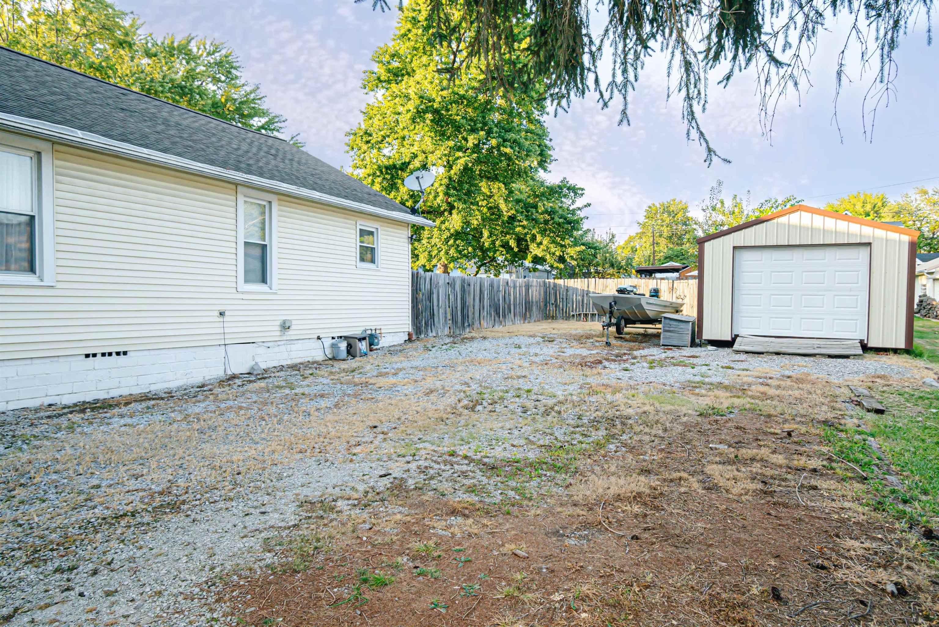 Property Photo:  1219 Madison St  KY 42420 