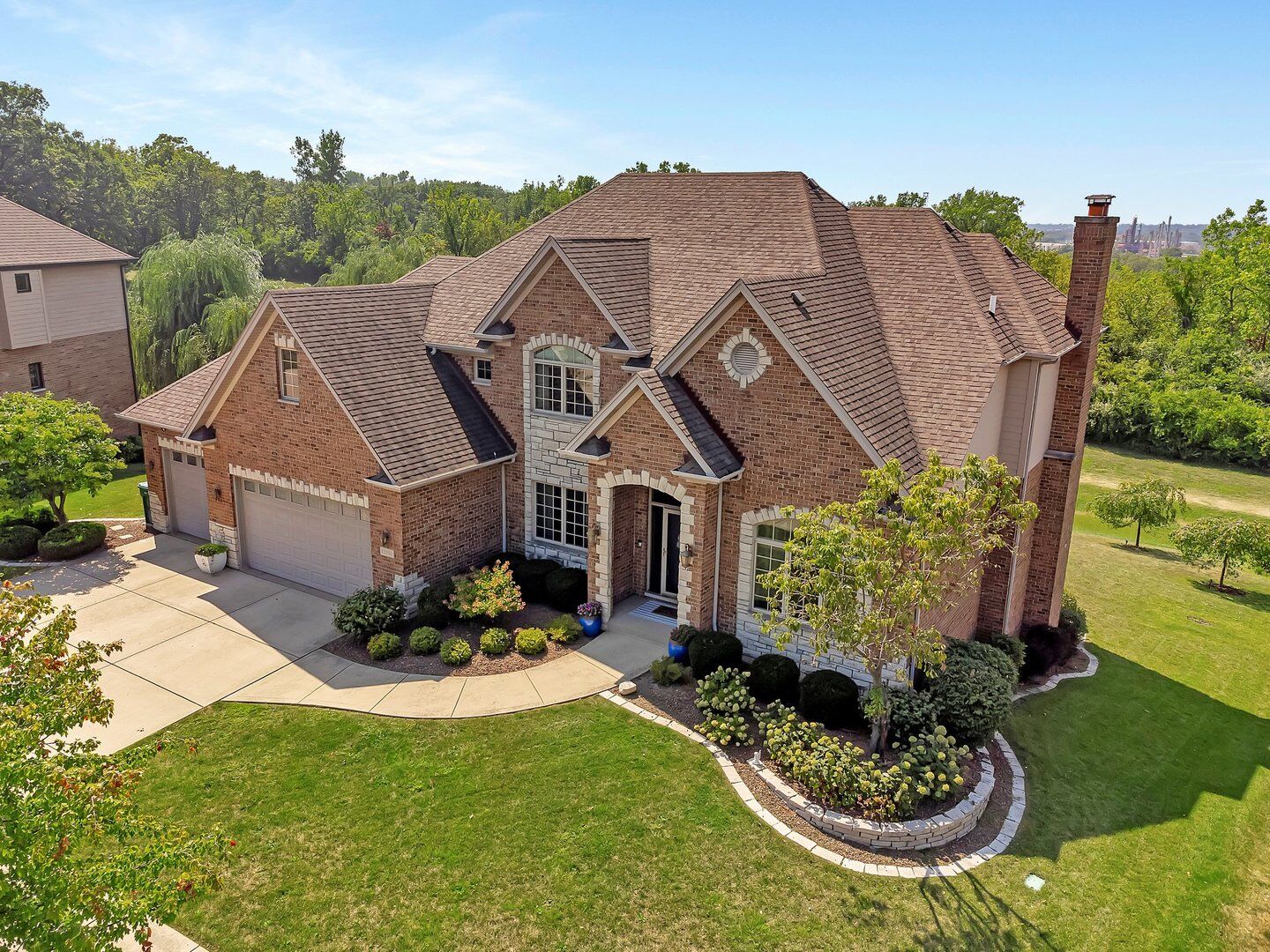 Property Photo: 12390 Briarcliffe Drive IL 60439