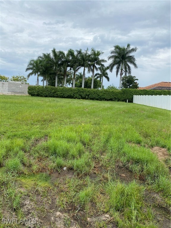 Property Photo:  15 SW 19th Place  FL 33991 