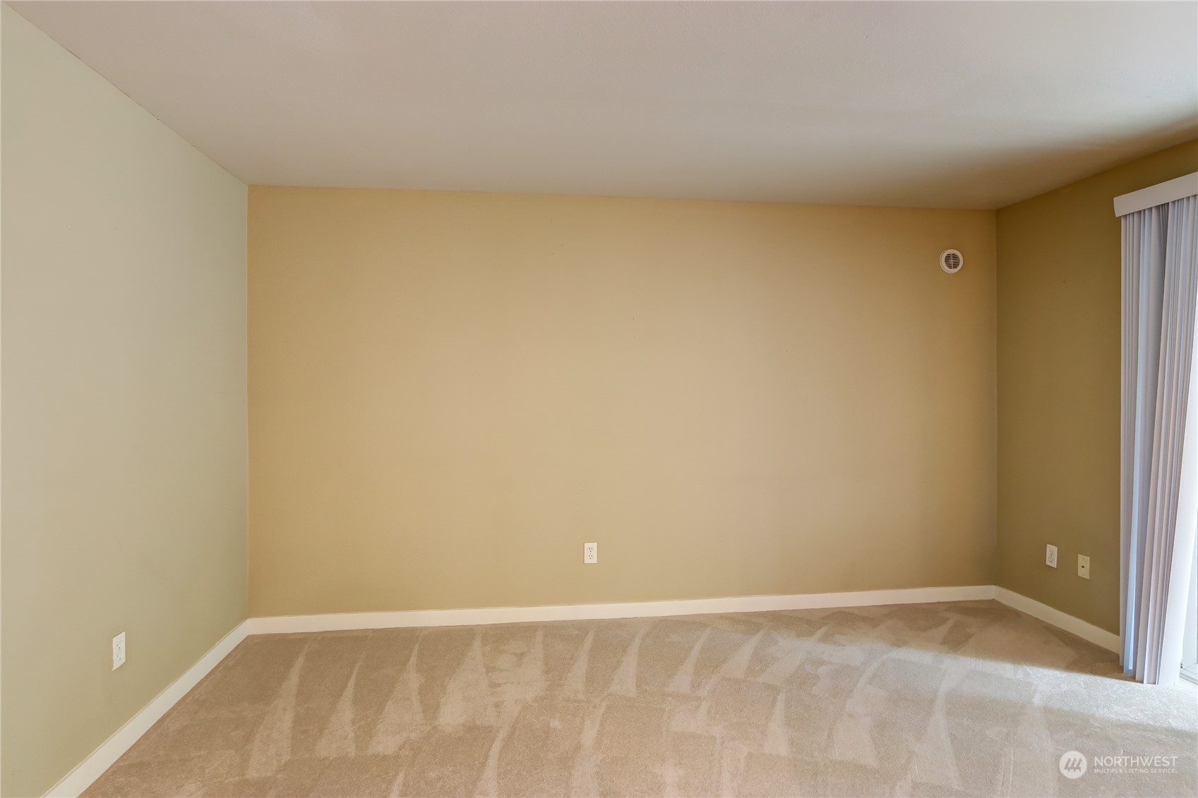 Property Photo:  14206 NE 181st Place L101  WA 98072 