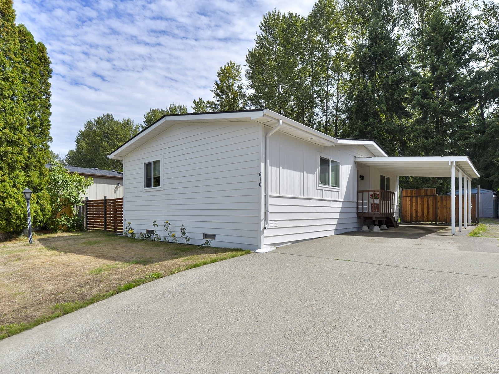 Property Photo:  4248 A Street SE 610  WA 98002 