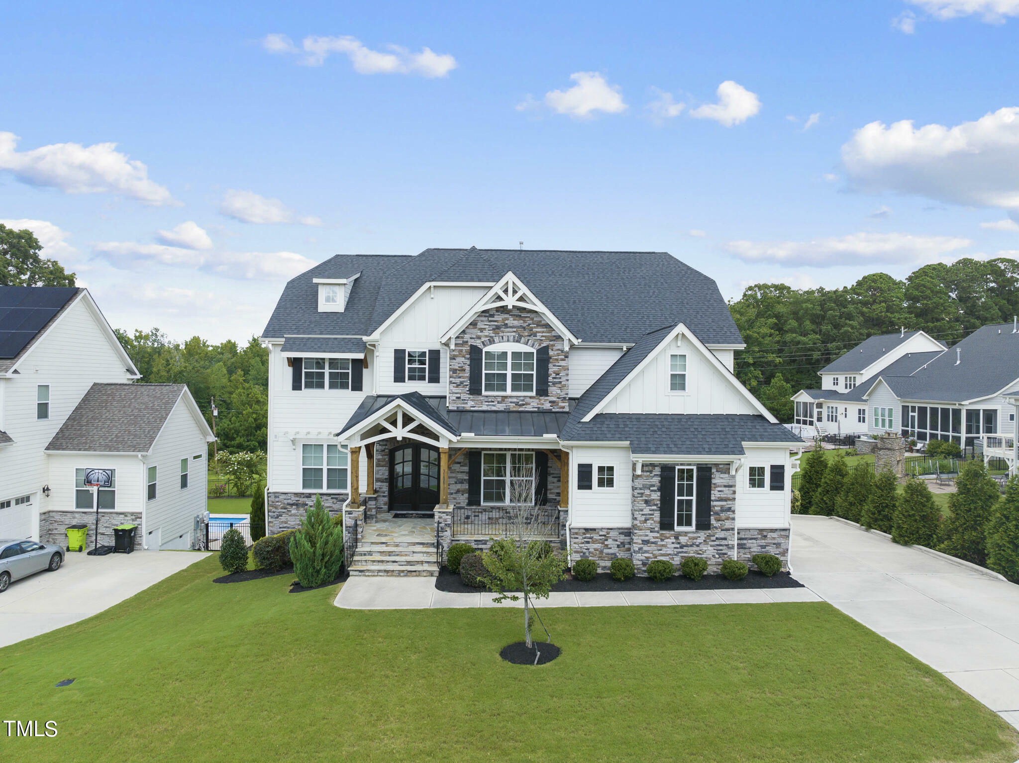 Property Photo: 3106 Sainsbury Way NC 27502