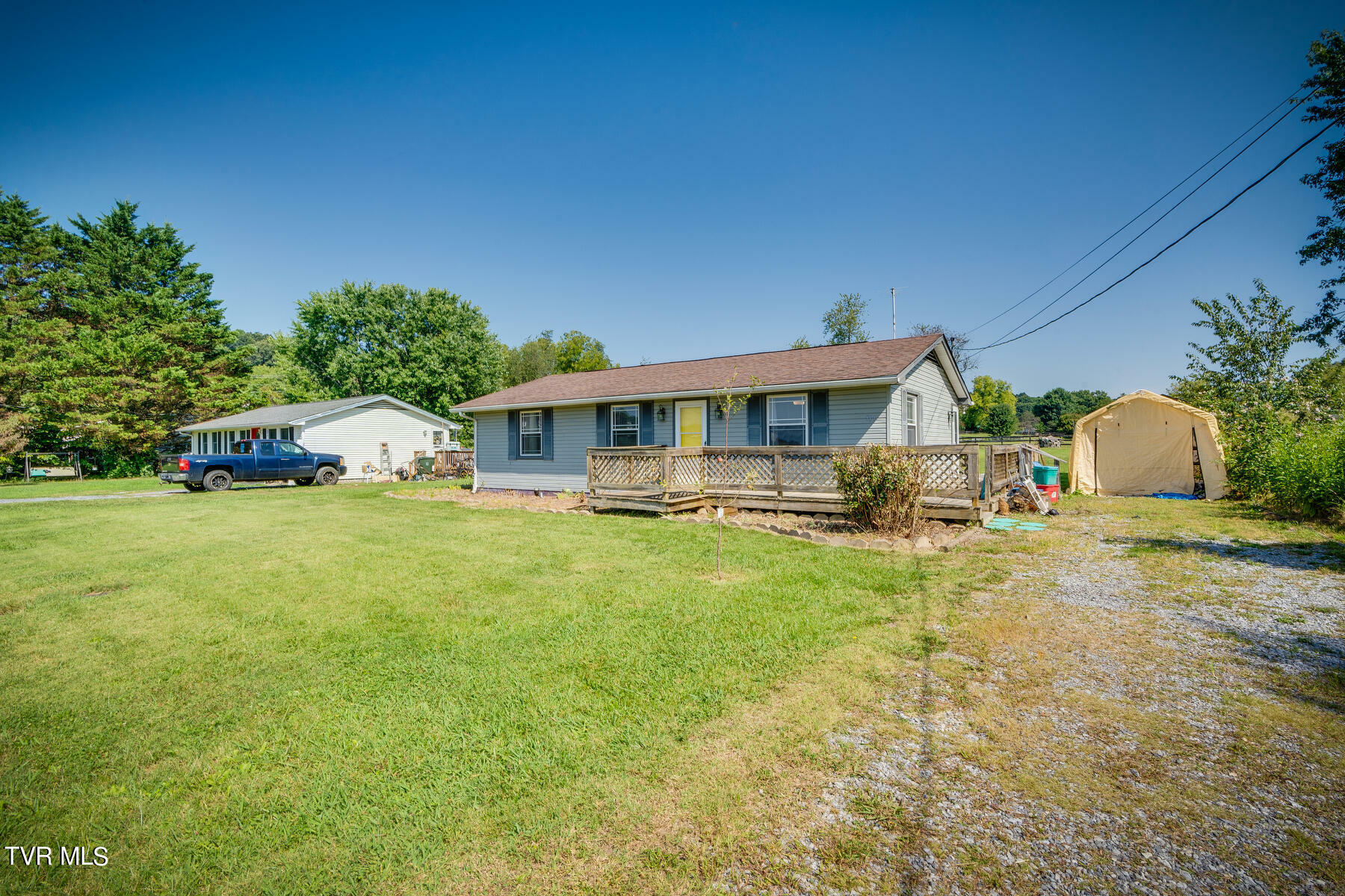 Property Photo:  337 Frank Lowe Road  TN 37659 