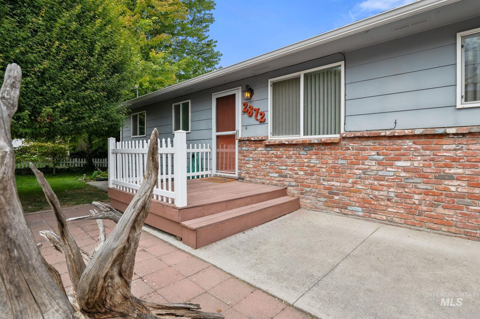 Property Photo: 2372 Rolling Hills Drive WA 99403