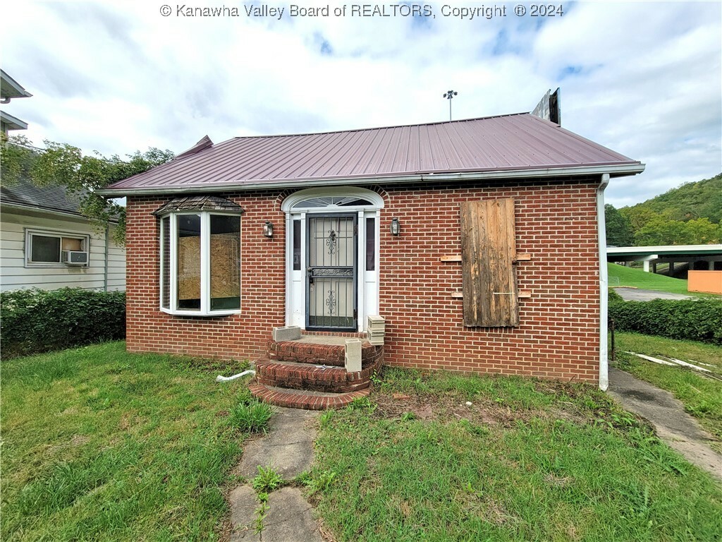 1618 Odell Avenue  Charleston WV 25302 photo