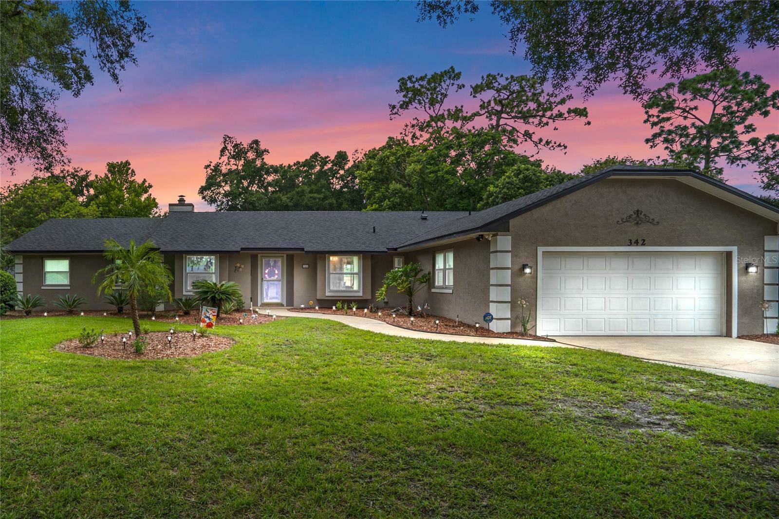 Property Photo:  342 W Hornbeam Drive  FL 32779 