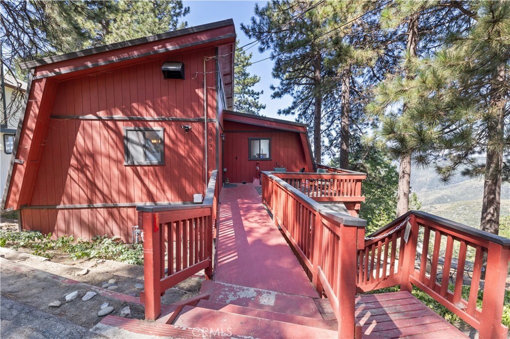 Property Photo: 30897 Glen Oak Drive CA 92382