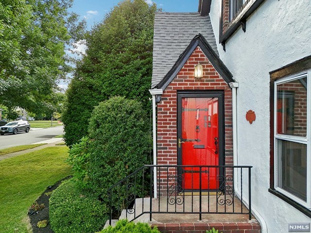 Property Photo:  38 Stephen Street  NJ 07042 