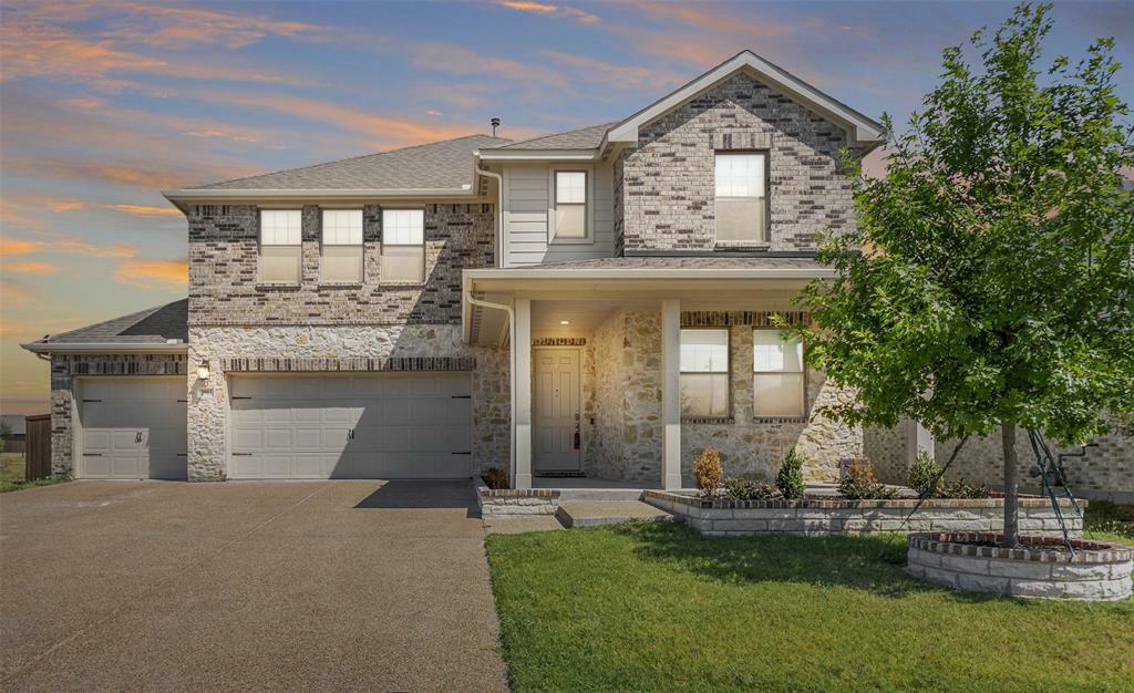 Property Photo:  3901 Blue Stem Boulevard  TX 75454 