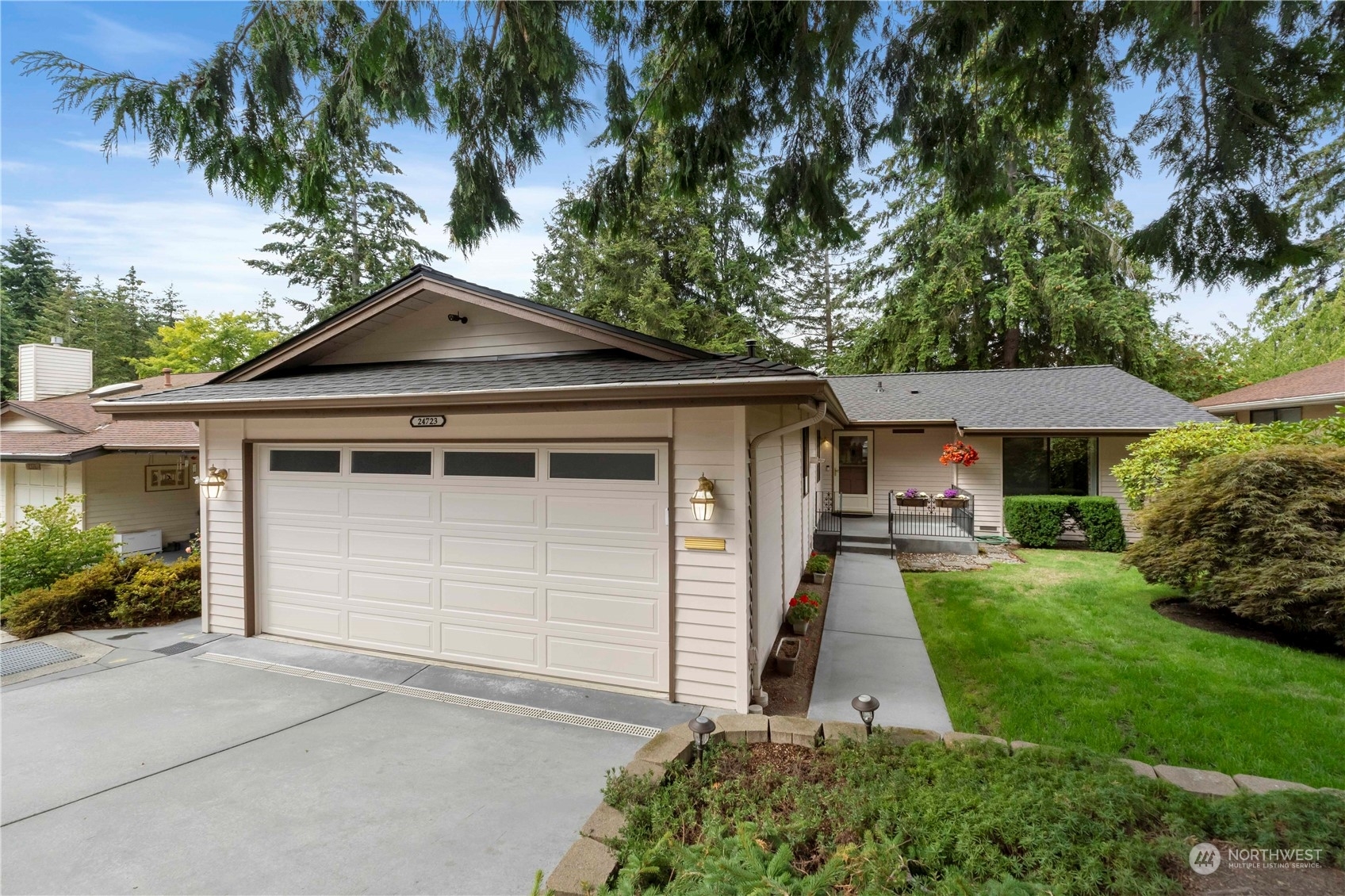 Property Photo:  24723  12th Avenue S  WA 98198 